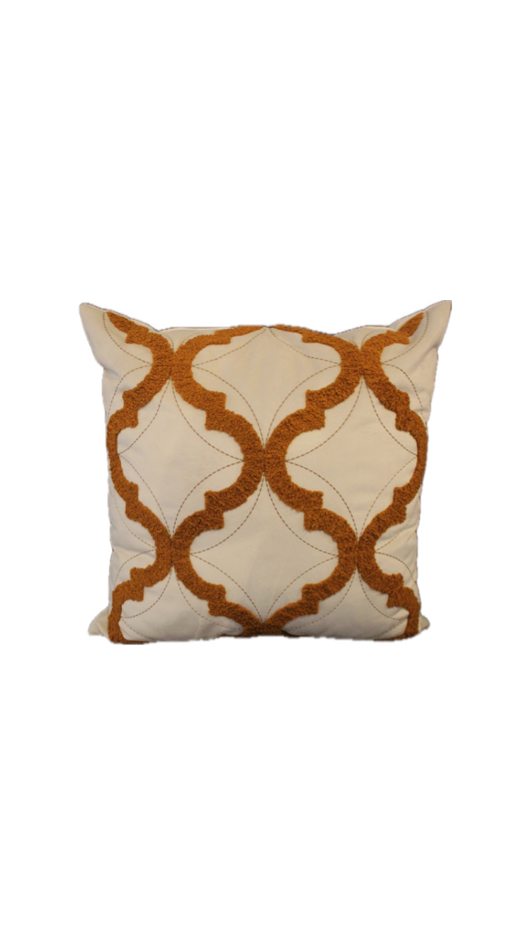 ALMOHADÓN VEL 52X52 C/APL+BORD REL BUCLE OCRE/CASTA COD. 012-018